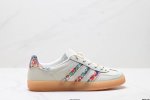真标Adidas Originals Gazelle 阿迪达斯 三叶草 休闲防滑耐磨低帮板鞋 官方货号:Jh7370 尺码:36 36.5 37 38 38.5