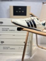 版本特价 Adidas Originals Country Low Og 复古单品今年崛起的复古款球鞋基本都围绕在Adidas Samba、Gazelle这些室