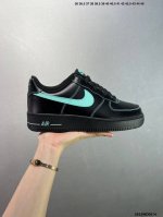 公司级Air Force 1 ‘07 Low 原楦头原纸板 打造纯正空军版型 #专注外贸渠道 全掌内置蜂窝气垫 #原盒配件 原厂中底钢印、拉帮完美 官方同步上架