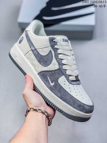 公司级带半码 耐克nike Air Force 1 Low 空军一号 Af1 低帮百搭厚底增高休闲运动板鞋。柔软、弹性十足的缓震性能和出色的中底设计，横跨复古与