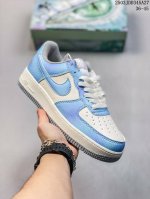 130 耐克 Nike Air Force 1 '07 Low 空军一号含气垫 低帮百搭厚底增高休闲运动板鞋。柔软、弹性十足的缓震性能和出色的中底设计，横跨复古