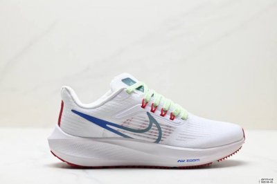 210 真标Nike Zoom Pegasus 39登月飞马39代 超轻网面透气跑步鞋 全新39代飞马，前后脚掌气垫的设计，让跑步体验感更上一层楼。贾卡纹理网面