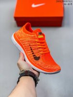 公司级耐克 Nike Free 4.0 Flyknit 赤足4.0 轻跑鞋 质感新焕升级 专为短打跑造 鞋如面袜般子柔贴软合 结合性弹沙线 赋双予足众出的紧包密