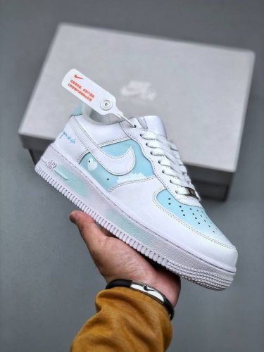 Nike Air Force 1 Low’07 A8系列 白天蓝 喷绘 空军一号低帮休闲板鞋 定制皮料 原厂3D打印 定制鞋盒 原楦原纸板 纯正空军版型 内置全