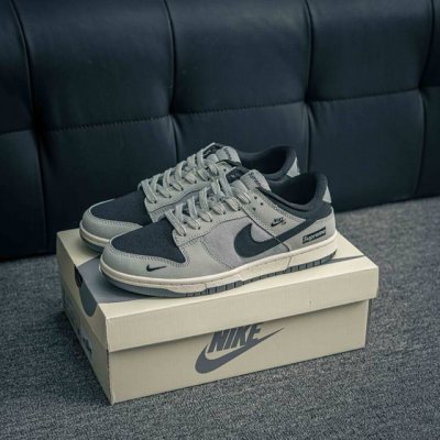 核心私 Nike Dunk 全套原楦原模倾力打造完美版型 独家原厂航空铝磨具打磨大底 鞋头坡度极致还原 无解鞋型 原盒原配 圈内天花板工艺 原厂冲刀 超高清洁度