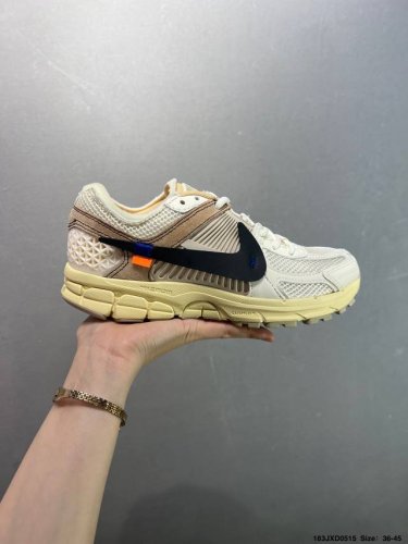 真标耐克Nike Zoom Vomero 5 马拉松复古跑五代休闲运动慢跑鞋 采用环保纤维革饰片组合网眼布鞋面材质 升级正确后跟Tpu加固 耐弯折热塑框架支撑鞋