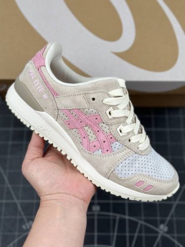 核心私 公司级asics Gel-Lyte Iii Og系列低帮经典复古休闲运动跑步鞋 采用硬质牛剖革组合透气针织鞋面材质 升级eva全新缓震中底部位科技组合耐