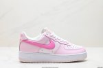 公司级耐克nike Air Force 1'07 空军一号低帮百搭休闲运动板鞋。柔软、弹性十足的缓震性能和出色的中底设计，横跨复古与现代的外型结合，造就出风靡全