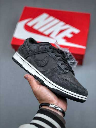320支持放店 Nike Sb Dunk Low 黑灰大厂出品 极力推荐原装头层材料 独家版型蒸餾加工帶來的是更好的视觉和脚感体验大厂纯原品质出货 清洁度 电绣