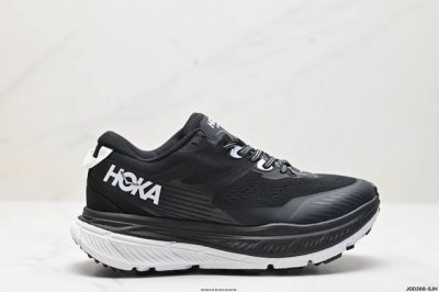 公司级小红书推荐hoka M Stinson Atr 6 全新配色 这个品牌来自于新西兰的毛利语，Hoka表示大地，One One表示飞越，连起来就是飞越地平线