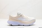真标小红书推荐hoka W Bondi 8全新配色 这个品牌来自于新西兰的毛利语，Hoka表示大地，One One表示飞越，连起来就是飞越地平线，One One