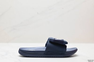 耐克nike Offcourt Slide 夏季单品夏季nk拖鞋夏新款一字拖透气轻便材质方面仿佛也采用了eva发泡材质打造 货号:Dv1033-002 尺码:3