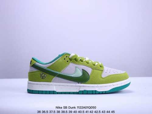耐克nike Sb Dunk Low 扣篮系列复古低帮休闲运动滑板板鞋。采用脚感柔软舒适zoomair气垫，有效吸收滑板等极限运动在落地时带来的冲击力，为街头运
