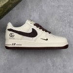 本地 核心私 Gucci X Nike Air Force 1 Low 古驰古奇 X 耐克 空军一号 低帮 联名米白棕 休闲运动板鞋 鞋身整体采用米白色皮革搭配