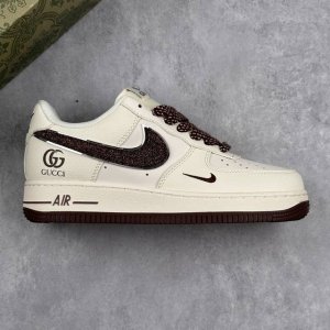 本地 核心私 Gucci X Nike Air Force 1 Low 古驰古奇 X 耐克 空军一号 低帮 联名米白棕 休闲运动板鞋 鞋身整体采用米白色皮革搭配