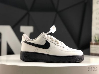 210 原楦数据纸版，采用硬质优质皮革鞋面材质，内置全掌Air Sole气垫。耐克 Nike Air Force 1 Low 空军一号低帮百搭休闲运动板鞋 货号