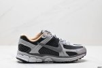 真标耐克Nike Zoom Vomero 5 马拉松复古跑五代休闲运动慢跑鞋 货号:Hv5982-001 码数:36-45 Id:Jzd534-Ee D