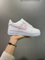 公司级Air Force 1 ‘07 Low 白蓝粉 原楦头原纸板 打造纯正空军版型 #专注外贸渠道 全掌内置蜂窝气垫 #原盒配件 原厂中底钢印、拉帮完美 官方