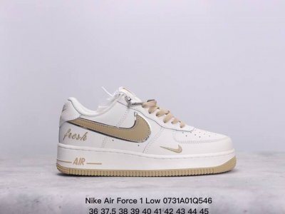 耐克 Nike Air Force 1 Low 空军一号 低帮百搭休闲运动板鞋 柔软、弹性十足的缓震性能和出色的中底设计，横跨复古与现代的外型结合，造就出风靡全