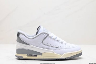 公司级jordan 2 3潮流 轻便 低帮 复古篮球鞋 货号:Fd0383-101 这款低帮 Air Jordan 2 3 采用混合优质材料制成，并带有橙色对比