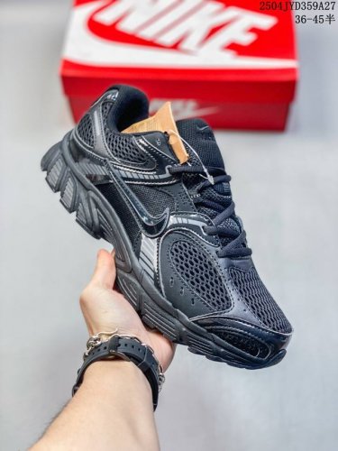 新款出货，官方同步复古跑鞋 Nike V5 Rnr系列 36-45带半码 货号：Hj52 01 尺码：见图 编码：04Jyd359A27