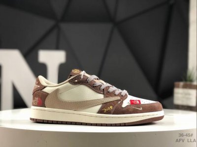 290 公司级带半码Stussy X Air Jordan 1 Low 此款主张打破传统的工业化流水线设计限制，以Made By Ideas的超级创意为理念，集