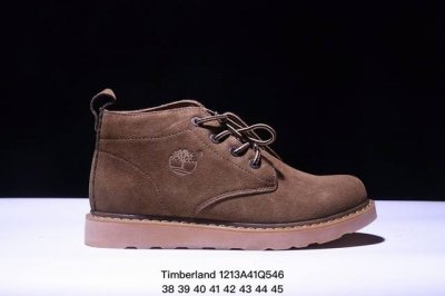公司级timberland添柏岚靴子天伯伦中帮马丁靴 踢不烂经典大黄靴 高帮靴 马丁靴 户外休闲潮流系列 搭配防臭防腐真皮乳胶鞋垫，给您完美的穿着体验，质量考究
