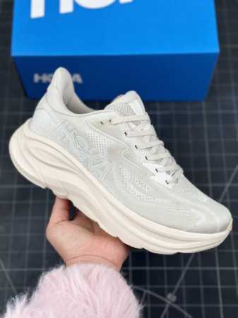 新晋减震王,踩屎感最强！美国新兴跑鞋品牌hoka One One M Clifton 10 Low 克利夫顿10代系列低帮厚底网织轻量休闲运动慢跑鞋 男女鞋半码 - 点击图像关闭
