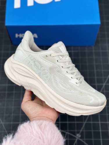 新晋减震王,踩屎感最强！美国新兴跑鞋品牌hoka One One M Clifton 10 Low 克利夫顿10代系列低帮厚底网织轻量休闲运动慢跑鞋 男女鞋半码