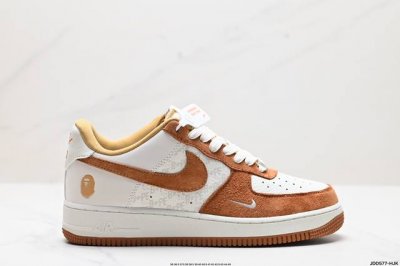 公司级nike Air Force 1 Low 空军一号低帮百搭休闲运动板鞋 弹性十足的缓震性能和出色的中底设计 复古与现代的外型结合 造就出风靡全球三十多年的