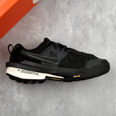 本地380 核心私 公司级 Sacai X Nike Zegama Dome Sp 联名款 机能风低帮生活休闲鞋 整双鞋采用了 Zoom X 缓震科技和 Vib