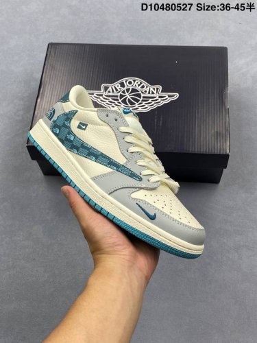 公司级Fragment X Travis Scott X Dior air Jordan 1 Low 三方联名倒钩 全新的三方联名低帮倒钩鞋面延续了黑脚趾设计