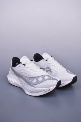 Saucony Triumph pro 啡鹏4 旗舰级缓震型跑鞋 公司级版本 更换板材pwrrun Hg上底层 前掌12Mm后跟 5.5Mm 提供95%以上的回