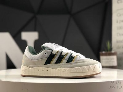 160 Adidas Adimatic 面包鞋 Adidas Team Court 面包鞋 浮夸的日韩版面与鞋底 颜值爆棚 开学季不撞鞋 货号：Ih3267 尺