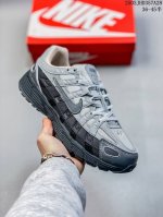 170 p-6000Premium 轻便舒适透气防滑缓震耐磨跑步鞋。P-6000 是一款植根于 2000 年代风格的混合款式，让人想起去年再次流行的 Zoom