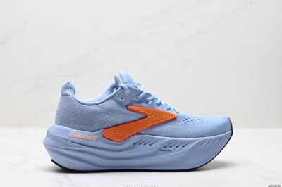 真标Brooks 布鲁克斯Glycerin Max 超级甘油 厚底马拉松缓震跑鞋 该鞋以厚实的中底和高分子注氮技术为特点 提供极致的缓震性能 鞋面柔软厚实 具有