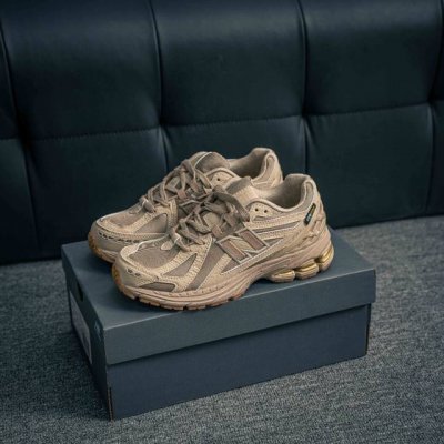 核心私 new Balance 1906系列 休闲鞋 #采用轻质牛剖革拼接透气网眼衬垫织物鞋面材质 T-Beam大底提供足步弓支撑 保持步态稳定 后跟搭载外露缓