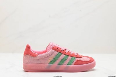 公司级adidas Originals Gazelle Indoor 三叶草休闲防滑耐磨低帮板鞋 鞋头出色设计 塑就出众贴合感 稳固的后跟贴合足部曲线设计 软弹