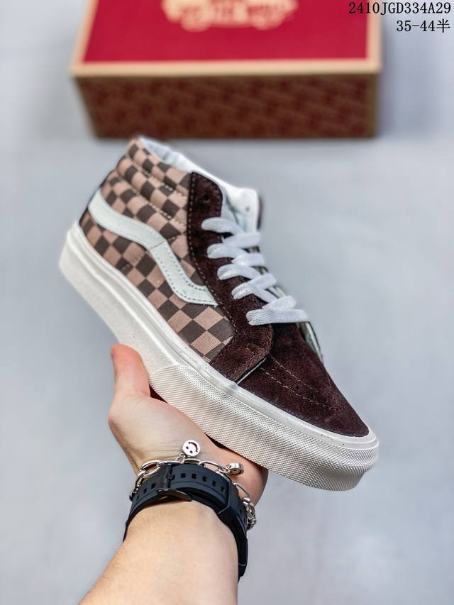 160 万斯中帮 黑棕格子神仙百搭配色！Vans范斯 运动休闲系列 Sk8-Hi休闲鞋高帮男女格子主体色，辅以黑色流线标的新款Size：35 36 36.5 3