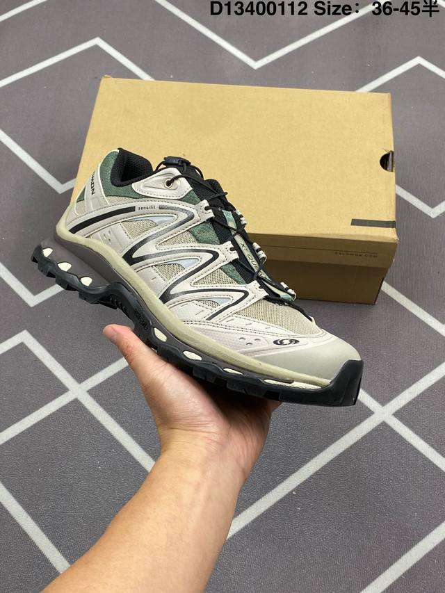 270 公司级Salomon Xa Pro 3D Adv 萨洛蒙户外越野跑鞋 鞋面采用Sensifit贴合技术 全方位贴合包裹脚型 鞋跟部鞋底牵引设计 提供强大