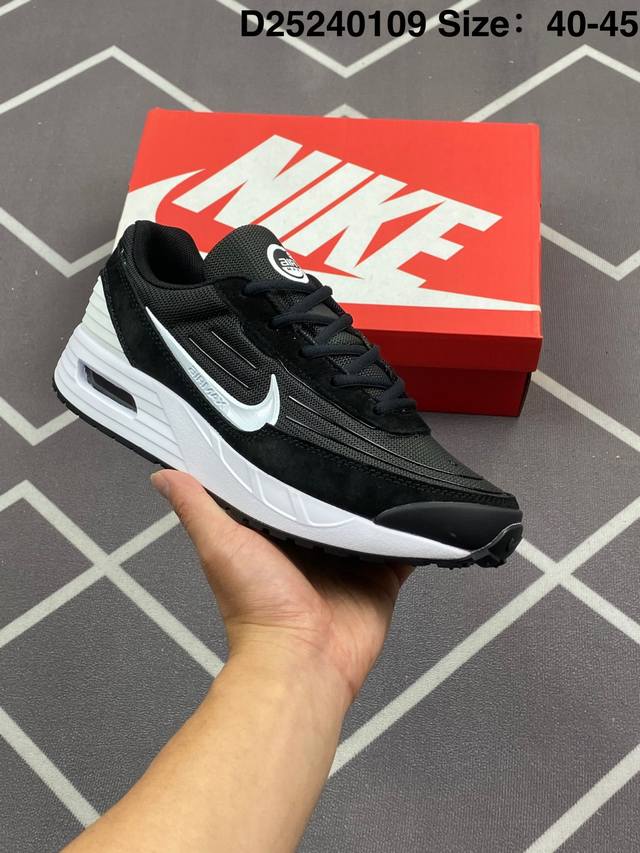 170 真标Nike Air Max Verse 百搭单品 大气垫缓震跑步鞋 采用透气网布结构 包裹着合成皮革挡泥板 其他细节 包括出现在鞋舌 鞋垫和压纹鞋跟上
