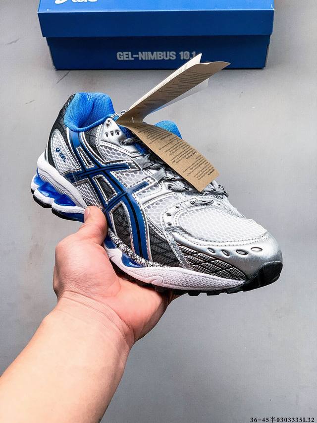 220 千禧风再度拿捏！Asics 亚瑟士 Gel-Nimbus 10.1 以复古科技加之先锋设计完整诠释千禧美学，重新定义高级穿搭。不论是千禧辣妹还是高级时装