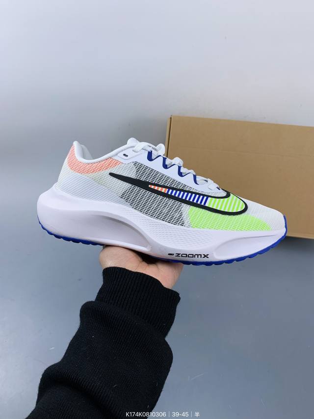 ：170 【公司级】耐克(Nike) Zoom Fly 5 运动鞋男女士公路跑鞋竞速跑步鞋厚底增高老爹鞋。采用耐用的设计，不仅可以部署在您最喜欢的比赛的起跑线