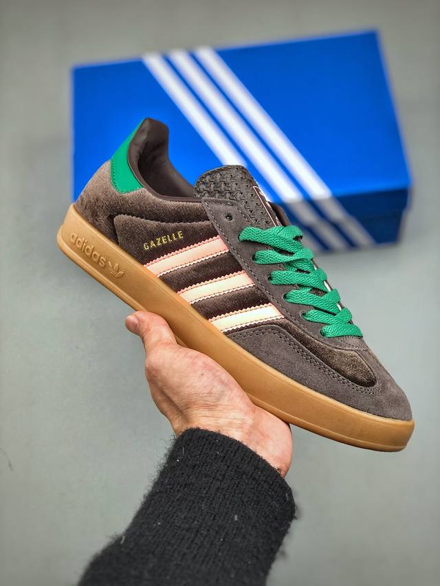 240支持放店 Adidas Originals Gazelle Indoor 羚羊内训系列低帮复古百搭休闲运动德训风板鞋“棕粉绿” 货号：Ji2714 尺码：