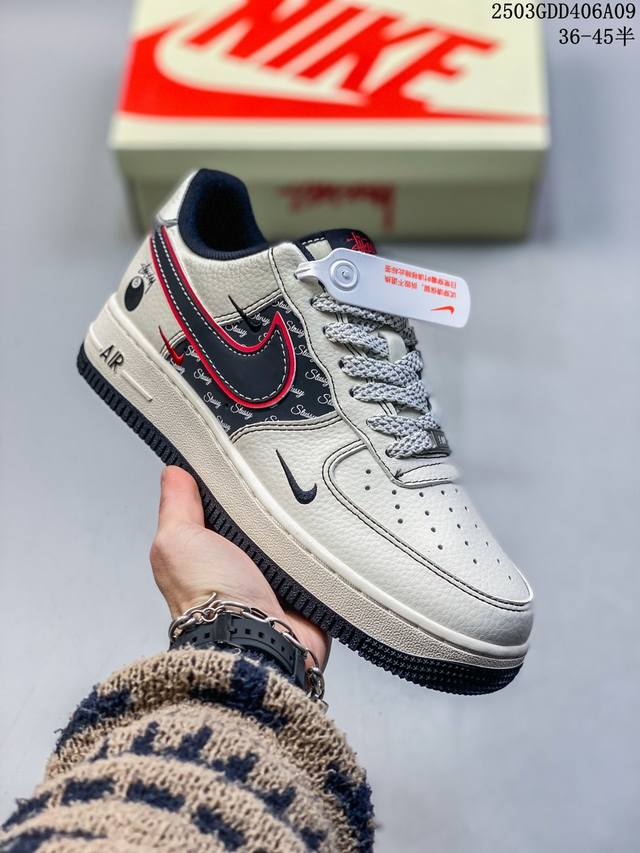260 海外限量发售！公司级Nike Air Force 1 '07 Low “斯图西”黑八“联名——白黑印花”空军一号 低帮 运动鞋 休闲鞋 折边针车 工艺难