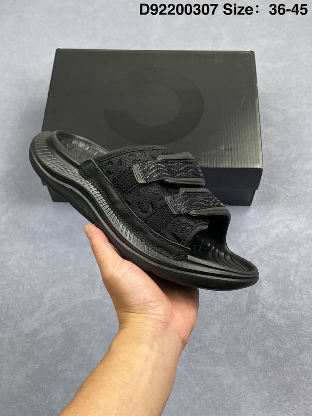 140 Hoka Mule 拖鞋 Hoka One One Ora Recovery Mule 舒适拖鞋 未来潮流 半包头神拖来袭 正确数据工程力学开发 双层轻