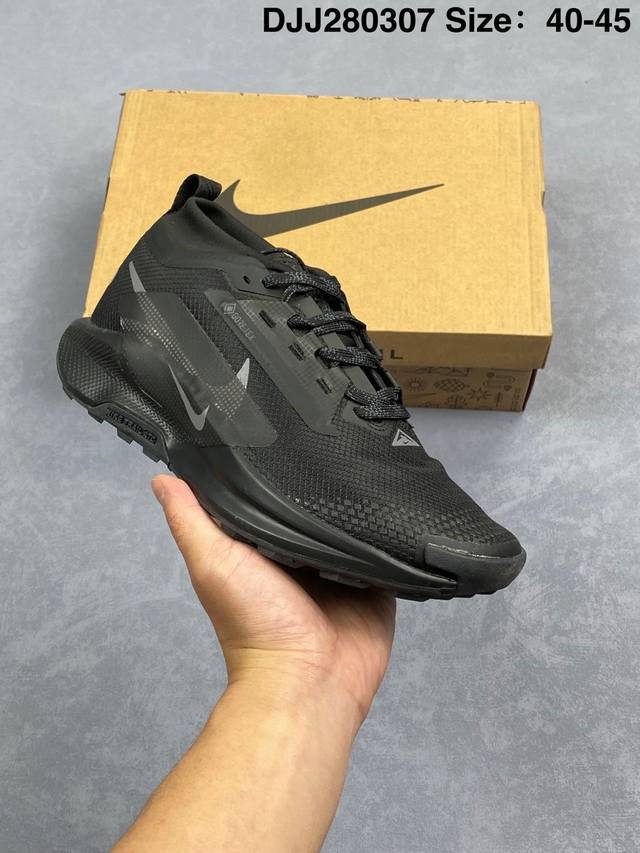 200 耐克(Nike)Pegasustrail5 男女同款越野跑步鞋夏新款耐克飞马该鞋款搭载出众回弹的 Reactx 泡绵中底，多种地面，皆可轻松驾驭。采用别
