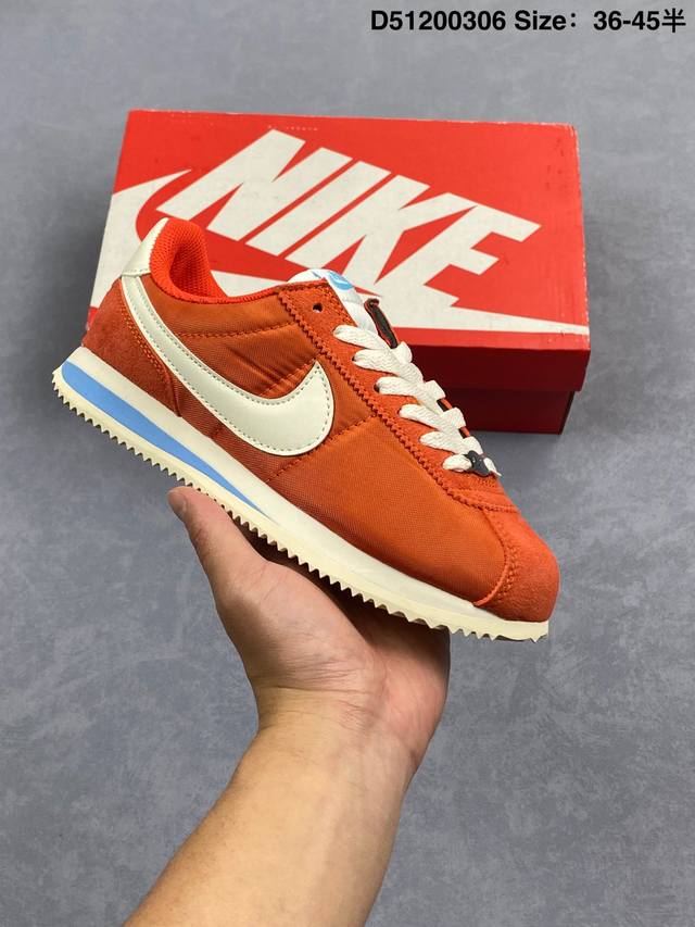 140 Nike Classic Cortez Leather 秉承元年款经典风格 糅合防水鞋面设计 传统鞋带系统和覆面设计增强贴合感 提升耐久性 彰显经典风格