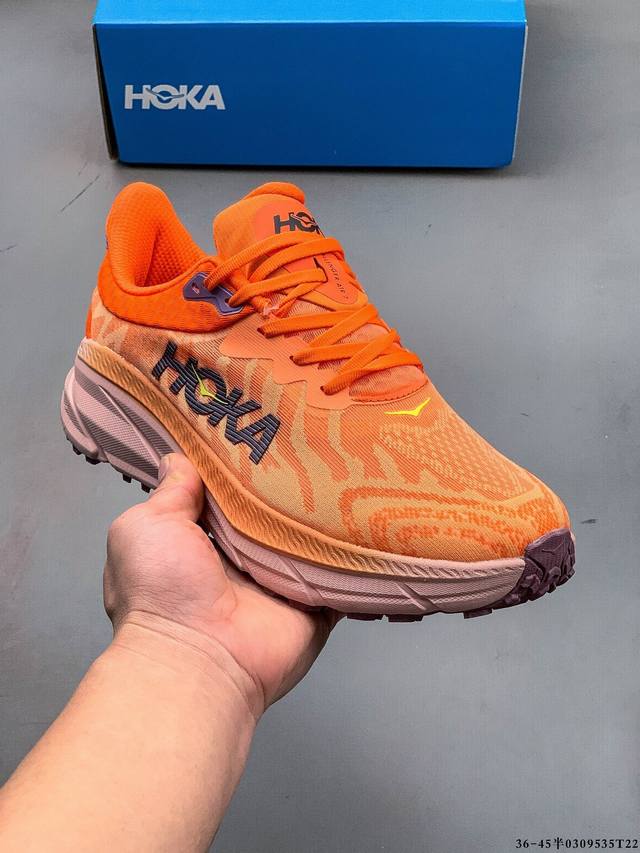 集图 160 Hoka One One Challenger Atr 7减震防滑耐磨低帮跑步鞋。采用全新泡棉中底与高耐磨橡胶大底，集轻盈、舒适、缓震、稳定、抓地