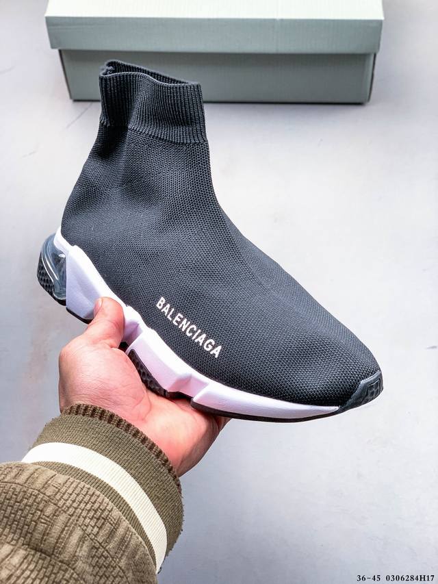 集图 120 巴黎世家Balenciaga 巴黎袜子鞋 太多的词汇来形容这款鞋子了 轻便 舒适穿着方便让它备受青睐 更是各大明星们的最爱 如果说之前的袜子鞋不够
